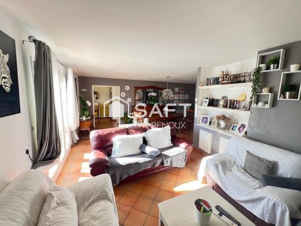 Lauris, maison de plain pied avec piscine