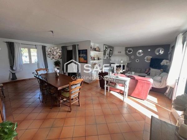 Lauris, maison de plain pied avec piscine