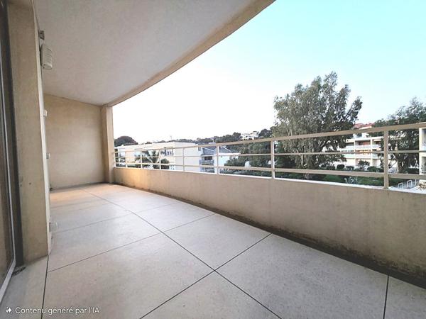 T2 FRONT DE MER  BORMES-LES-MIMOSAS A 223000 EUR DE 39 m2