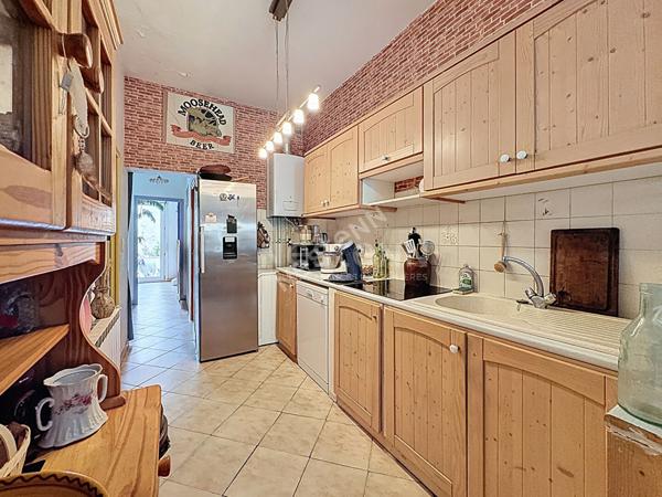 LE GRAU DU ROI - MAISON P5 DE 112.21 M² AVEC COUR DE 40.5 M² - SECTEUR CENTRE VILLE