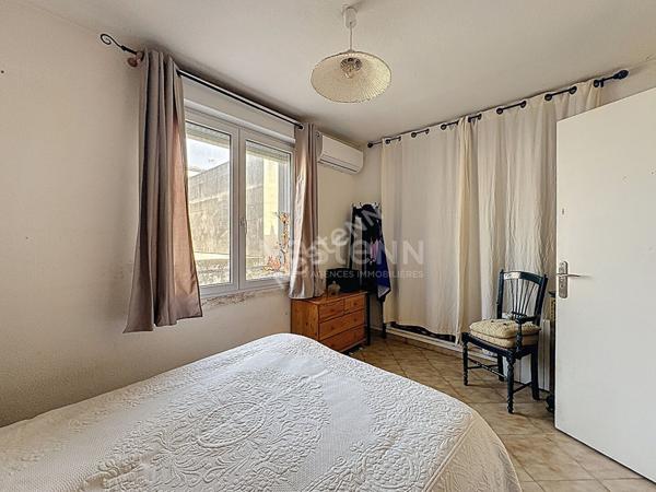 LE GRAU DU ROI - MAISON P5 DE 112.21 M² AVEC COUR DE 40.5 M² - SECTEUR CENTRE VILLE