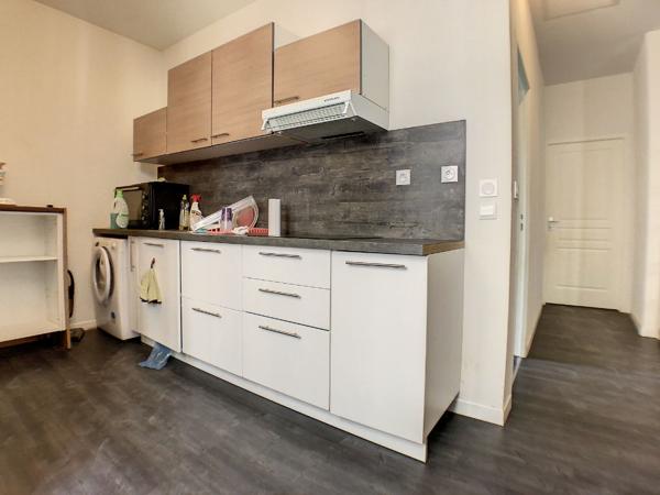A vendre grand appartement T3 RDC de 68m2 à Cazères centre-ville vendu loué