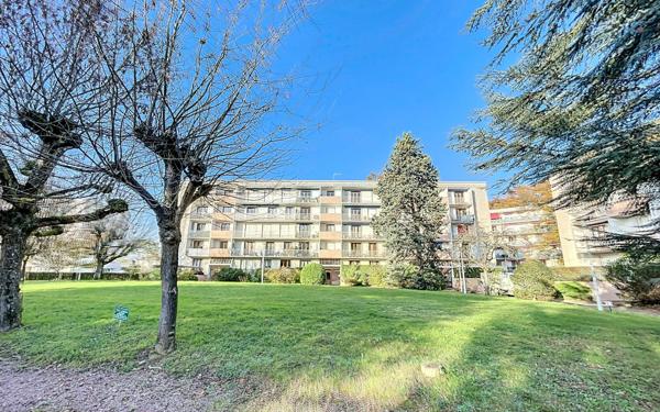 Appartement à vendre    4 pièces • 94 m2 Saint-Cyr-sur-Loire