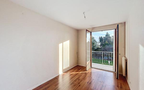 Appartement à vendre    4 pièces • 94 m2 Saint-Cyr-sur-Loire