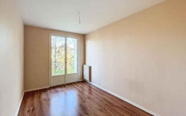 Appartement à vendre    4 pièces • 94 m2 Saint-Cyr-sur-Loire