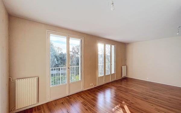 Appartement à vendre    4 pièces • 94 m2 Saint-Cyr-sur-Loire