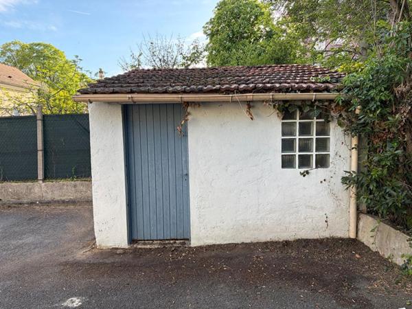 Maison  10 pièce(s) 207.41 m2
