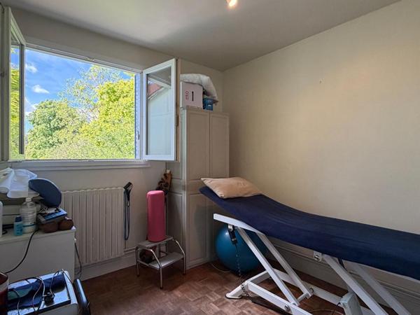 Maison  10 pièce(s) 207.41 m2