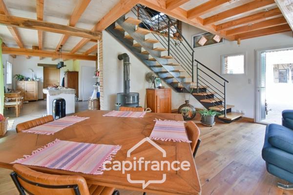 Dpt de SAONE ET LOIRE(71), à vendre MONTPONT EN BRESSE (71470) maison avec gîte et chambres d'hôtes P12 de 470 m² - Terrain de 4 374,00 m²