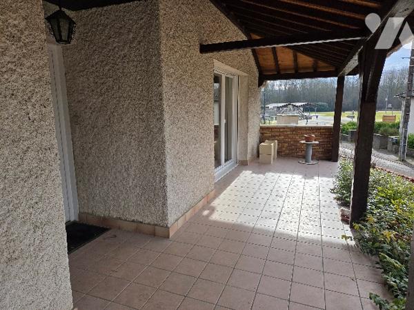 Pavillon indépendant, grand terrain, sous-sol complet - PAGNY SUR MEUSE