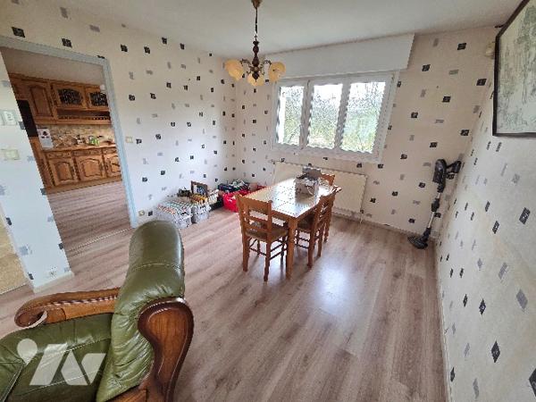 Pavillon indépendant, grand terrain, sous-sol complet - PAGNY SUR MEUSE