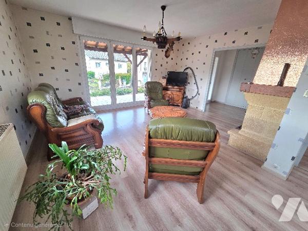 Pavillon indépendant, grand terrain, sous-sol complet - PAGNY SUR MEUSE