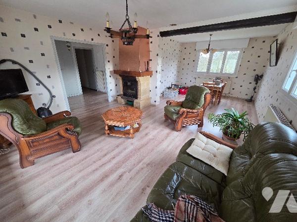 Pavillon indépendant, grand terrain, sous-sol complet - PAGNY SUR MEUSE