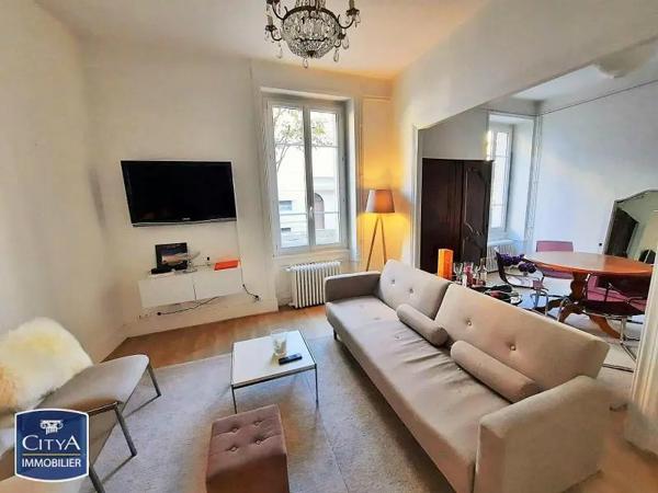 Appartement à louer 2 pièces 50.8m²