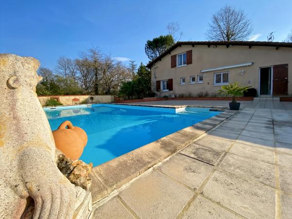 Dpt Landes (40), à vendre AIRE SUR L'ADOUR Maison landaise T5 de 130 m² habitables + 2 garages + terrasses et grande piscine sur 5209 m² de terrain, au calme