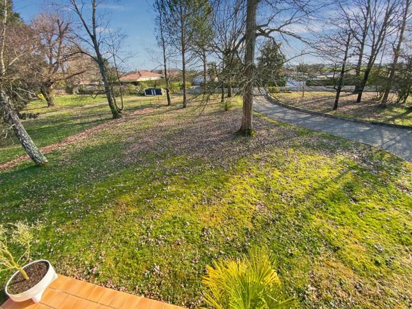 Dpt Landes (40), à vendre AIRE SUR L'ADOUR Maison landaise T5 de 130 m² habitables + 2 garages + terrasses et grande piscine sur 5209 m² de terrain, au calme