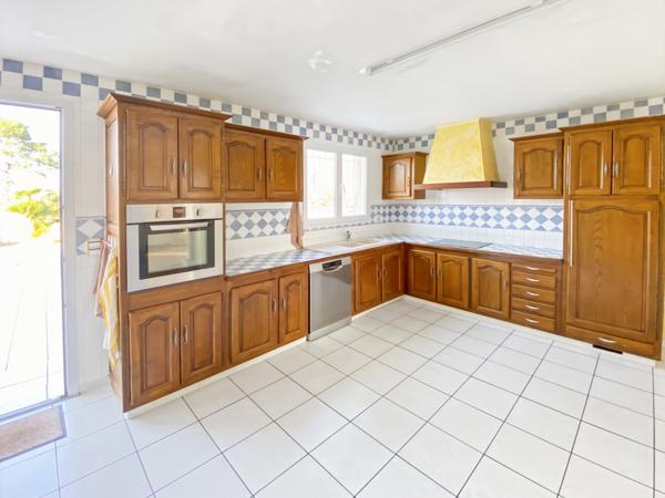 Dpt Landes (40), à vendre AIRE SUR L'ADOUR Maison landaise T5 de 130 m² habitables + 2 garages + terrasses et grande piscine sur 5209 m² de terrain, au calme