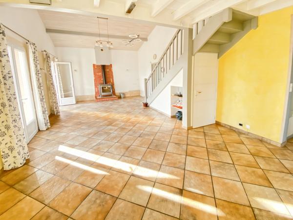 Dpt Landes (40), à vendre AIRE SUR L'ADOUR Maison landaise T5 de 130 m² habitables + 2 garages + terrasses et grande piscine sur 5209 m² de terrain, au calme
