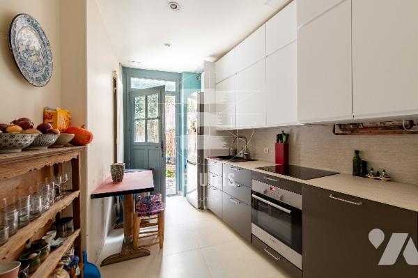 PIGALLE- APPARTEMENT FAMILIAL – TRAVERSANT -TERRASSE/JARDIN 34m2- 5 PIÈCES - IDÉALEMENT SITUÉ -140m2