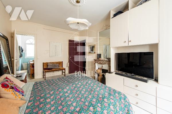 PIGALLE- APPARTEMENT FAMILIAL – TRAVERSANT -TERRASSE/JARDIN 34m2- 5 PIÈCES - IDÉALEMENT SITUÉ -140m2