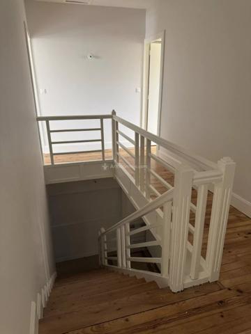 Location                                                      Maison de ville
                        
                     5 pièces                      106 m2                     à Albi