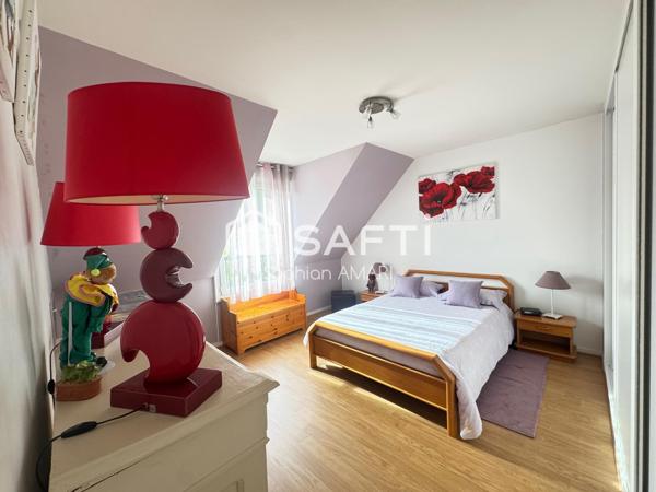 PLAISIR  VILLAGE SAINTE-APOLLINE