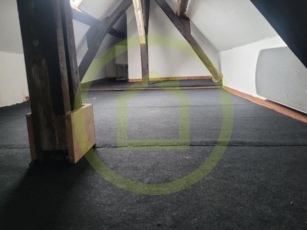 Studio cabine à MELUN (77000)