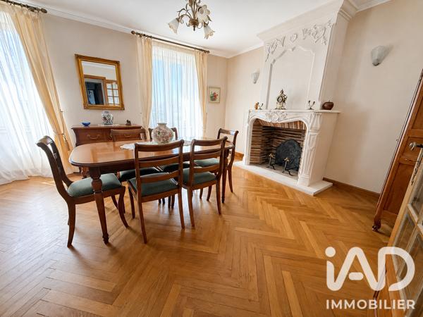 Maison à vendre 7 pièces 278 m² Baignes-Sainte-Radegonde