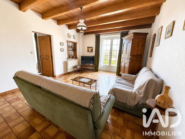Maison à vendre 7 pièces 278 m² Baignes-Sainte-Radegonde