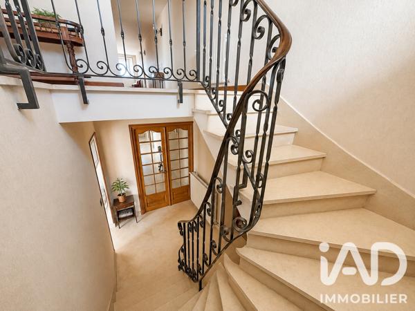 Maison à vendre 7 pièces 278 m² Baignes-Sainte-Radegonde