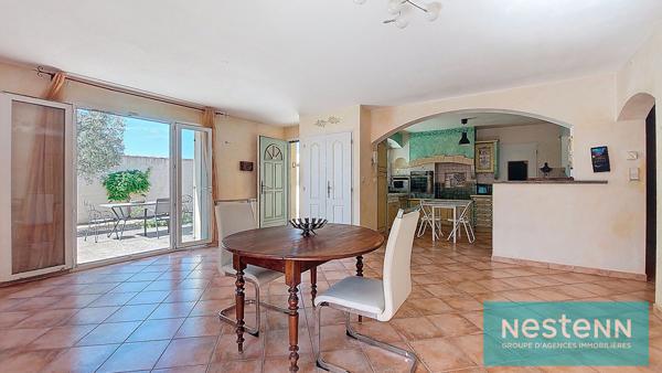 ISTRES, Maison de plain-pied, 98m², Type 4, 3 chambres, deux terrasses, jardin et double garage