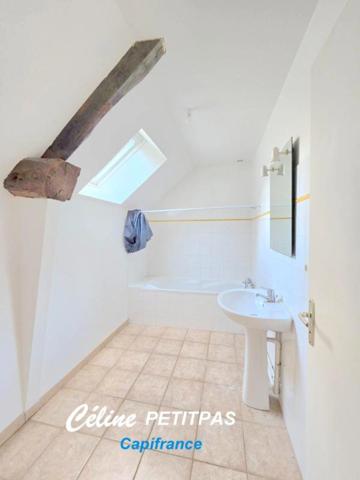 Spacieuse maison à louer 172 m² - un terrain arboré de 3360 m² – Gévezé (35)