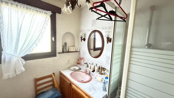 NOAILLES PROCHE Maison, 5 Pièces, Séjour/Salon, cuisine, 2 chambres, bureau. S/sol total, 1287 m² de jardin