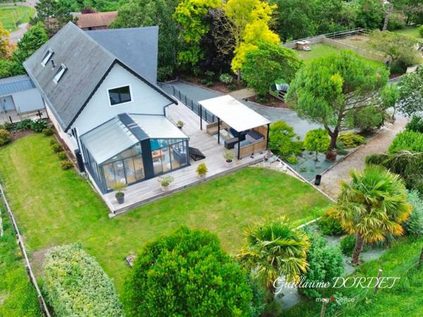 Maison à ROUXMESNIL-BOUTEILLES, 76370 - 5 pièces 220m²