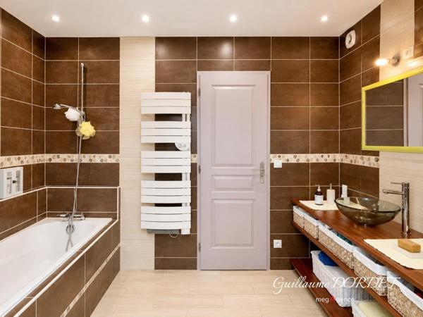Maison à ROUXMESNIL-BOUTEILLES, 76370 - 5 pièces 220m²