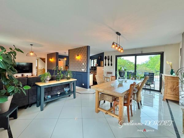 Maison à ROUXMESNIL-BOUTEILLES, 76370 - 5 pièces 220m²