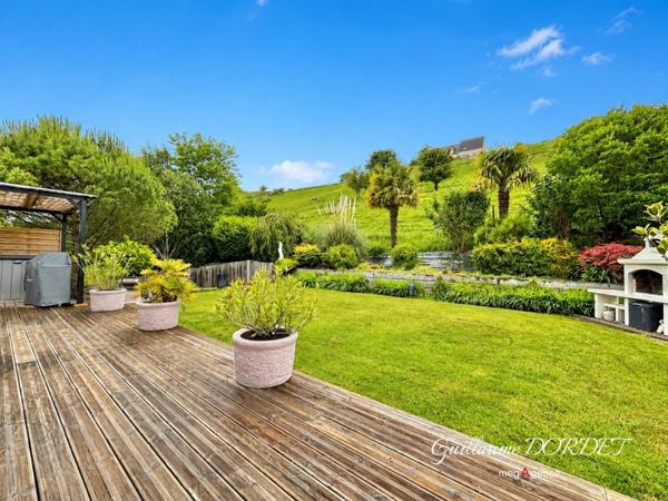Maison à ROUXMESNIL-BOUTEILLES, 76370 - 5 pièces 220m²