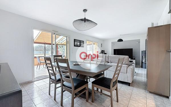 Maison à vendre    5 pièces •  Theix