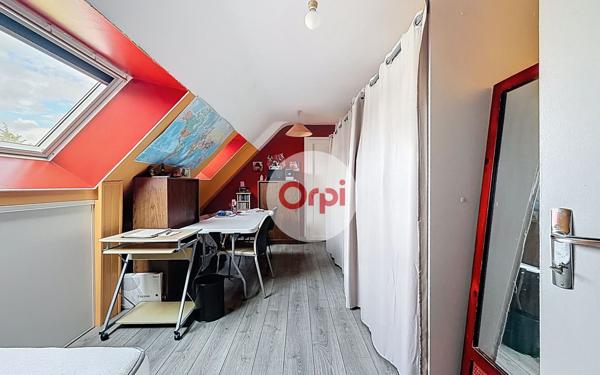 Maison à vendre    5 pièces •  Theix