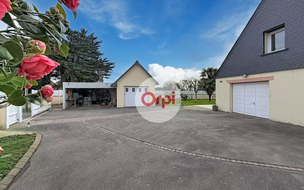 Maison à vendre    5 pièces •  Theix