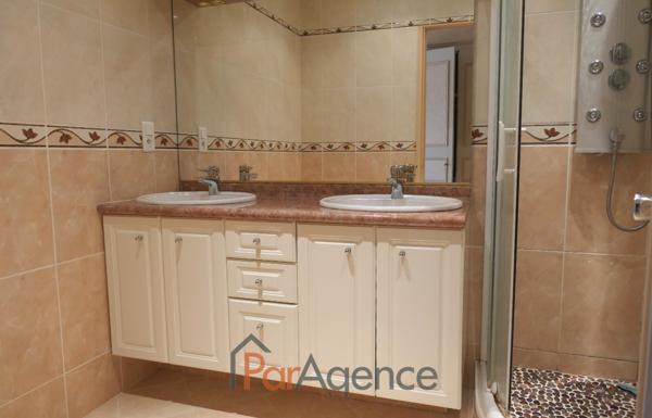 CENTRE VILLE - LOCAL COMMERCIAL + LOGEMENT - IMMEUBLE DE RAP