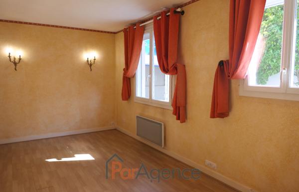 CENTRE VILLE - LOCAL COMMERCIAL + LOGEMENT - IMMEUBLE DE RAP