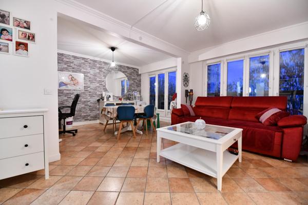 Bel appartement ! Ravalement réglé par le vendeur!