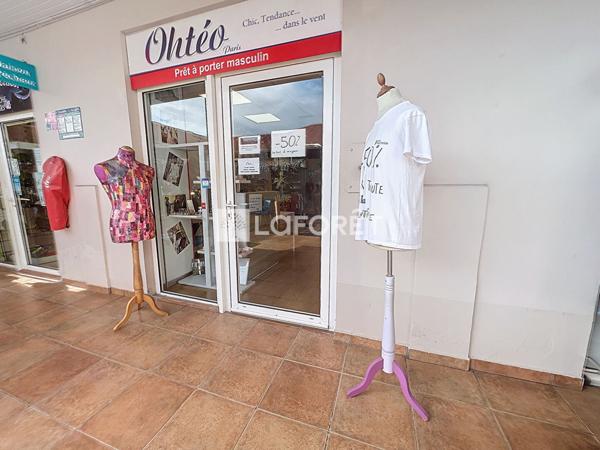 Location local commercial Saint-François - 1 pièce(s) - 23 m² - 1 300 €/mois