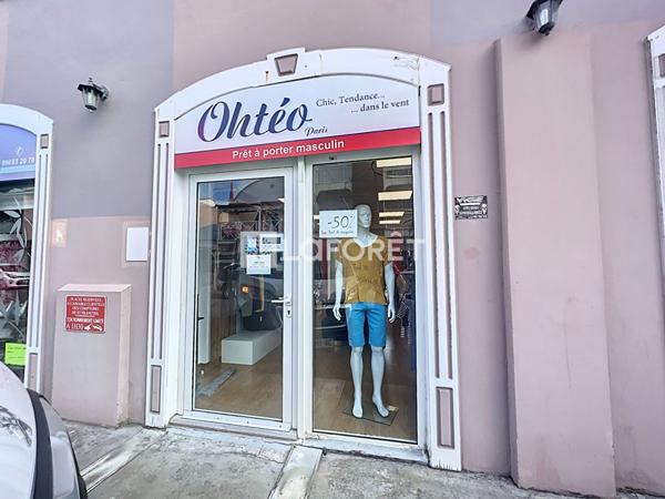 Location local commercial Saint-François - 1 pièce(s) - 23 m² - 1 300 €/mois