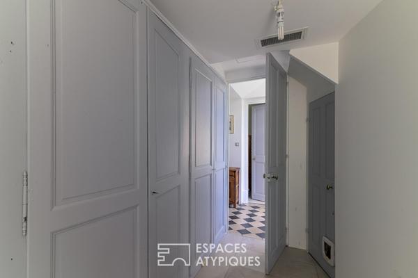 Grand appartement rénové dans un ancien moulinage avec jardin et parking – au centre ville