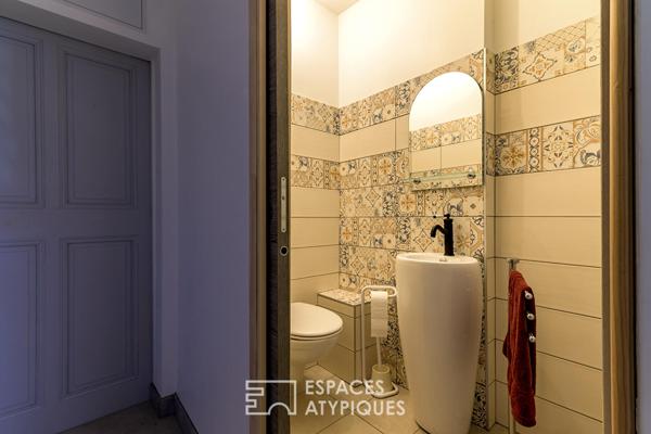 Grand appartement rénové dans un ancien moulinage avec jardin et parking – au centre ville