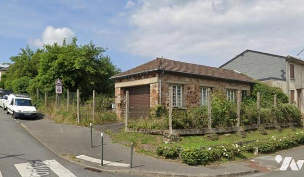 Un garage avec terrain contigüe, sis à FUMAY (08170), rue du Tonkin