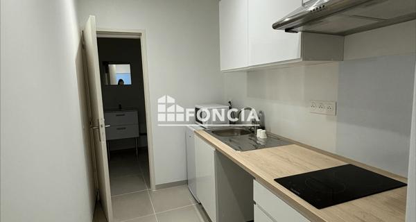 Location Studio meublé 28.73 m² - Brignoles 83170