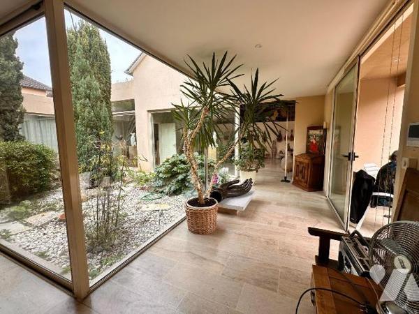 Maison à vendre à Saint-Julien-du-Sault (89330) en Yonne (89)

Cette maison d'architecte situ...